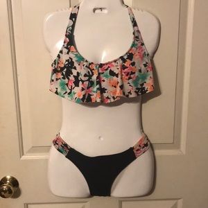Hobie two piece swim suit size Small